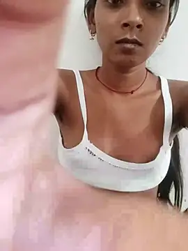 Snapshot of Divya-2007 chatting on 10.12.25 Divya-2007 online show from 10.12.25