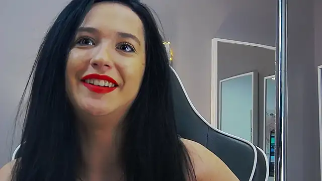 Snapshot of Eva_Lovvia_ chatting on 01.28.25 Eva Lovvia  online show from 01.28.25