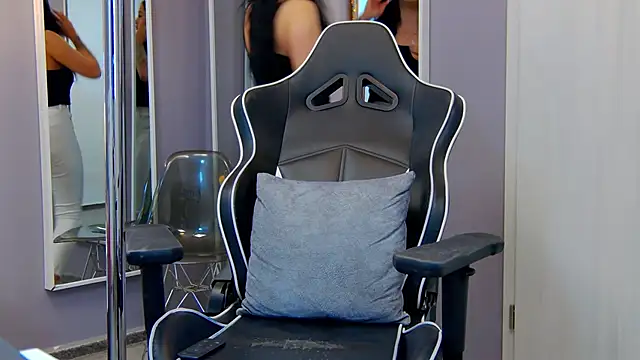 Snapshot of Eva_Lovvia_ chatting on 03.10.25 Eva Lovvia  online show from 03.10.25