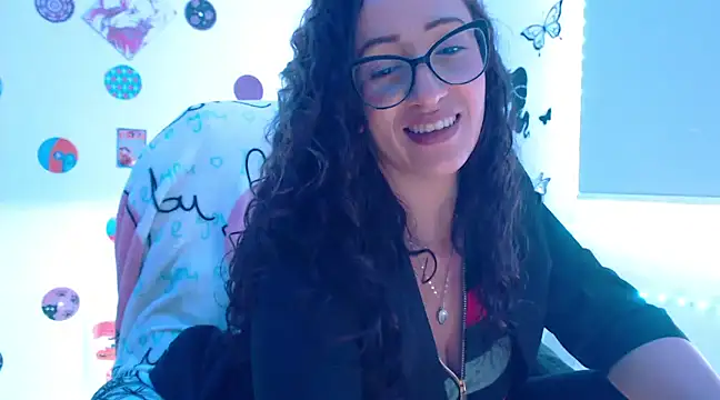 Snapshot of samy_love35 chatting on 02.14.25 samy love35 online show from 02.14.25