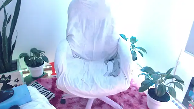 Snapshot of samy_love35 chatting on 10.03.25 samy love35 online show from 10.03.25