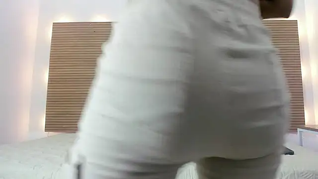 LucyCanel online show from 02.27.25