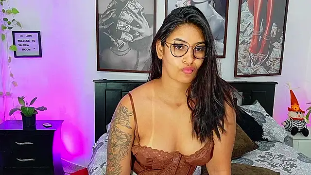 loretahorny online show from 03.04.26