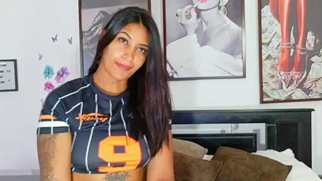 loretahorny online show from 04.25.26