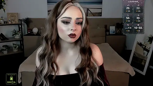 Snapshot of Noirael chatting on 09.20.25 Noirael online show from 09.20.25