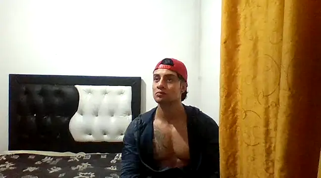 Snapshot of davidcr89 chatting on 01.31.25 davidcr89 online show from 01.31.25