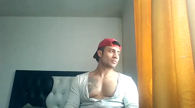 Snapshot of davidcr89 chatting on 02.23.25 davidcr89 online show from 02.23.25