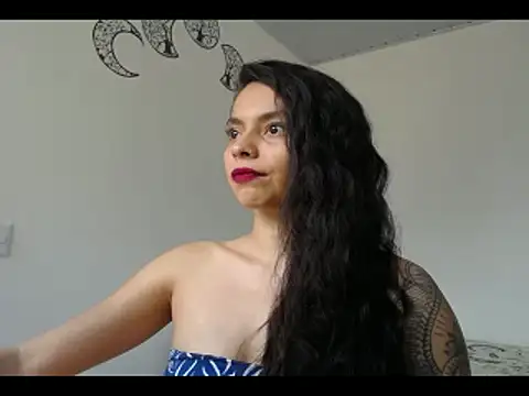 Snapshot of lana_roman chatting on 02.20.25 lana roman online show from 02.20.25