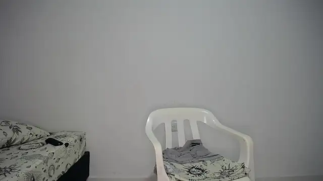 Snapshot of lana_roman chatting on 09.18.25 lana roman online show from 09.18.25