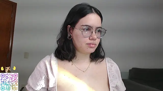 crystalll room online show from 06.23.26