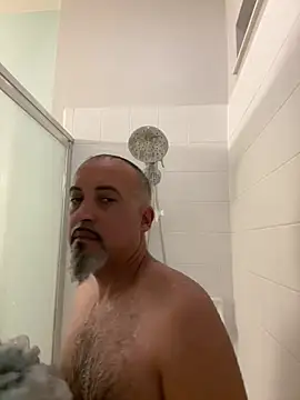 Snapshot of TheConfidentialClub chatting on 01.16.25 TheConfidentialClub online show from 01.16.25