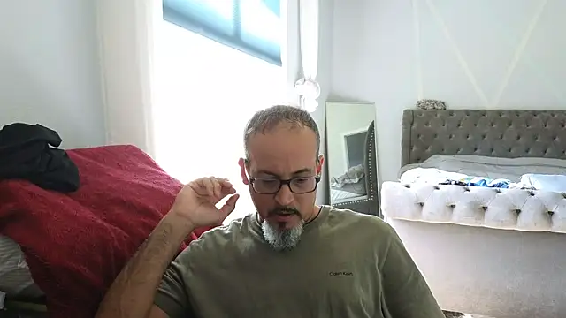 Snapshot of TheConfidentialClub chatting on 02.13.25 TheConfidentialClub online show from 02.13.25