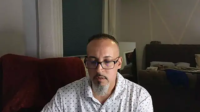 Snapshot of TheConfidentialClub chatting on 02.19.25 TheConfidentialClub online show from 02.19.25