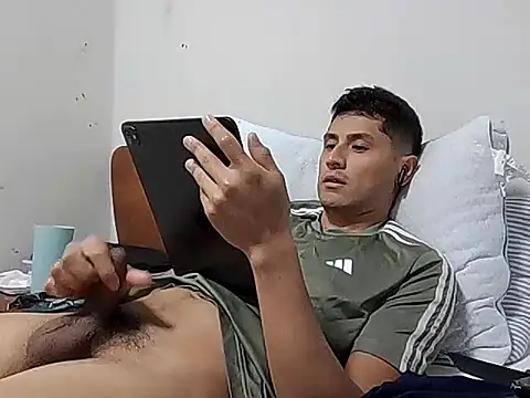 Snapshot of PerroDemonioHot chatting on 09.25.25 PerroDemonioHot online show from 09.25.25