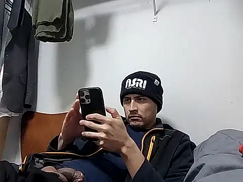 PerroDemonioHot online show from 02.07.26