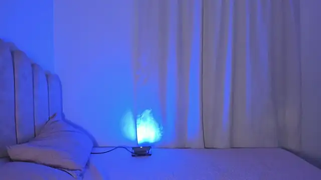 Snapshot of Marianagarcia01 chatting on 03.25.26 Marianagarcia01 online show from 03.25.26