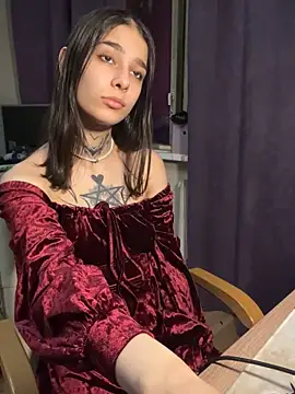 mollyEXD online show from 11.25.25