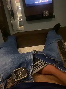 Snapshot of HeavenlyLepus chatting on 10.06.25 HeavenlyLepus online show from 10.06.25