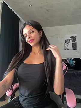 Rosariolovex online show from 02.18.25