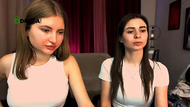 Snapshot of flora_ri chatting on 01.22.25 flora ri online show from 01.22.25