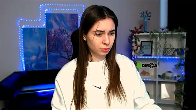 Snapshot of flora_ri chatting on 02.12.25 flora ri online show from 02.12.25