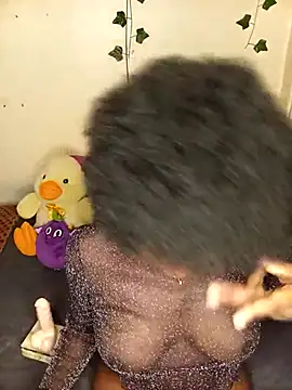 Snapshot of Vprettieeer chatting on 02.21.25 Vprettieeer online show from 02.21.25