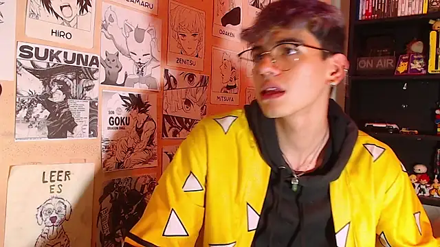 Mickey Magic online show from 03.05.25