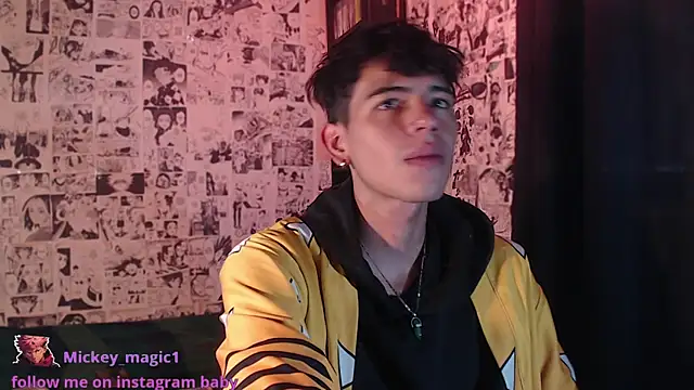 Snapshot of Mickey_Magic chatting on 12.02.25 Mickey Magic online show from 12.02.25