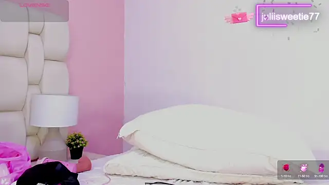 JuliiSweetie online show from 01.29.25