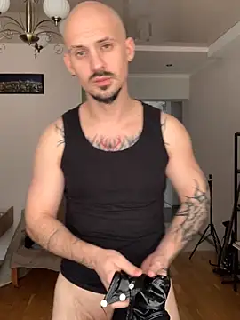 AssHunter4k online show from 10.31.25