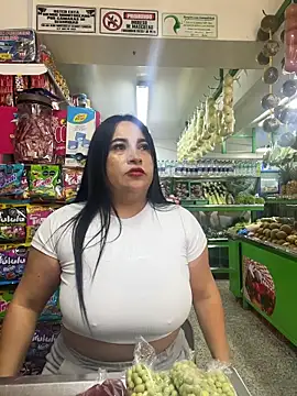 Snapshot of Miia_Jazmin chatting on 11.07.25 Miia Jazmin online show from 11.07.25