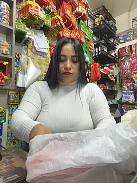 Snapshot of Miia_Jazmin chatting on 11.14.25 Miia Jazmin online show from 11.14.25