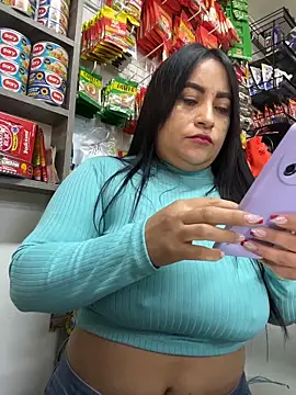 Snapshot of Miia_Jazmin chatting on 11.22.25 Miia Jazmin online show from 11.22.25