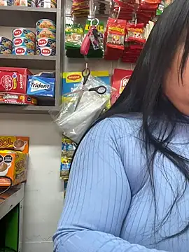 Snapshot of Miia_Jazmin chatting on 11.29.25 Miia Jazmin online show from 11.29.25