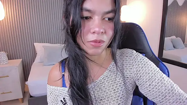 Snapshot of adarna13_ chatting on 06.27.26 adarna13 online show from 06.27.26
