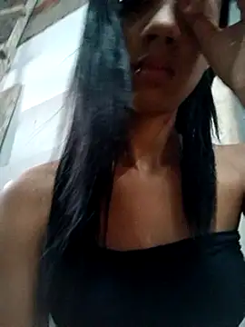 Zoe Sweett18 online show from 03.04.25