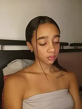 Zoe Sweett18 online show from 06.24.26