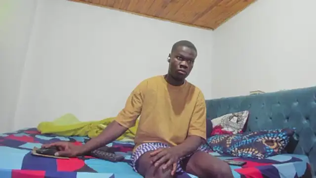 Snapshot of nene-5 chatting on 11.02.25 nene-5 online show from 11.02.25