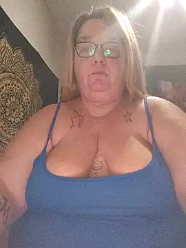 diosacurvy1984 online show from 11.30.25