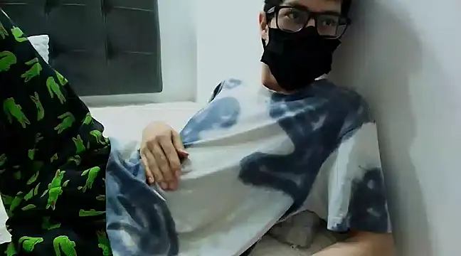 Snapshot of wolfandsky chatting on 02.18.25 wolfandsky online show from 02.18.25