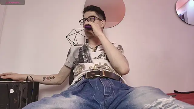 Snapshot of wolfandsky chatting on 09.12.25 wolfandsky online show from 09.12.25