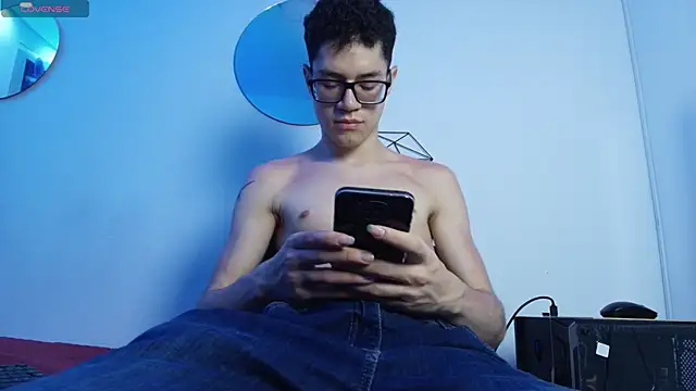 Snapshot of wolfandsky chatting on 09.17.25 wolfandsky online show from 09.17.25