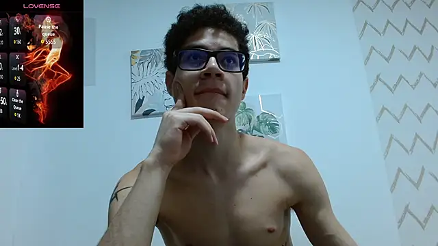 Snapshot of wolfandsky chatting on 11.11.25 wolfandsky online show from 11.11.25