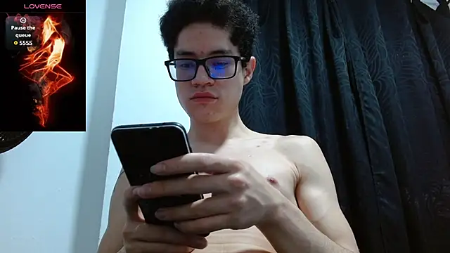 Snapshot of wolfandsky chatting on 11.14.25 wolfandsky online show from 11.14.25