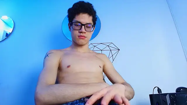 Snapshot of wolfandsky chatting on 11.20.25 wolfandsky online show from 11.20.25