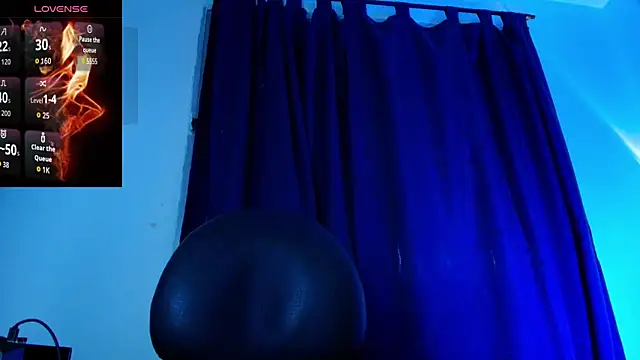 Snapshot of wolfandsky chatting on 12.02.25 wolfandsky online show from 12.02.25