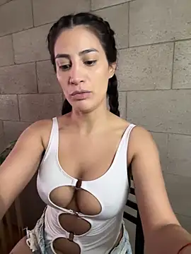 Snapshot of Putitatease chatting on 09.11.25 Putitatease online show from 09.11.25