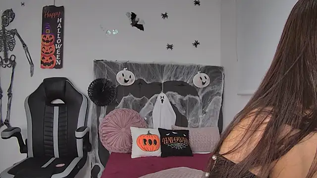 AmandaBrooks 18 online show from 10.15.25