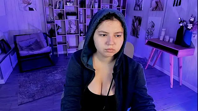 DiaAngell online show from 09.28.25