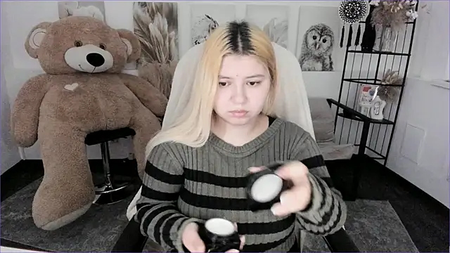 DiaAngell online show from 01.13.26